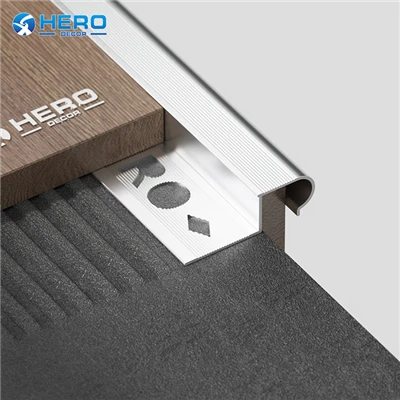Escada Bullnose de alumínio